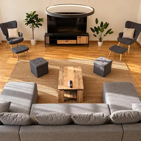 Stylish 2br Duplex In Centre Praga