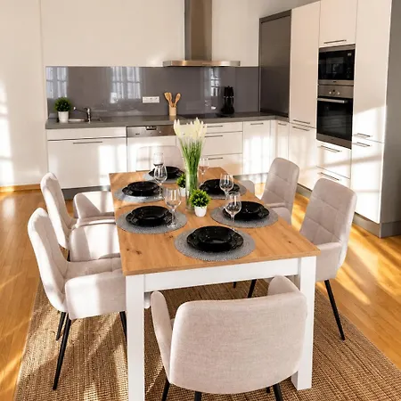 Stylish 2br Duplex In Centre