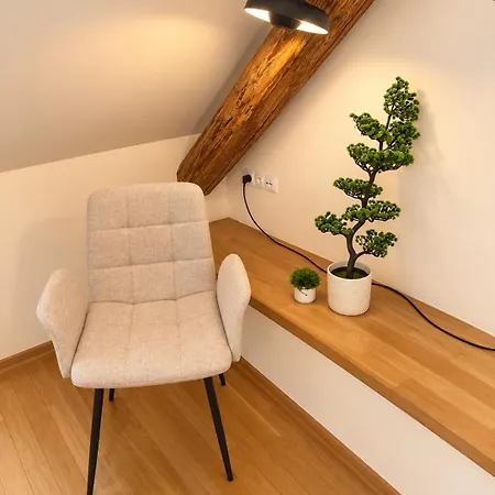 Stylish 2br Duplex In Centre Appartamento *